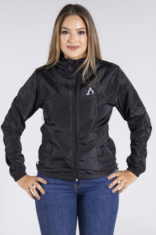 CORTAVIENTOS MUJER NEGRA