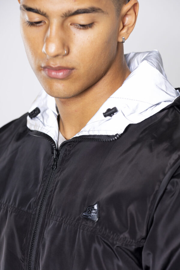 CORTAVIENTOS DOBLE FAZ CON CAPOTA BLACK