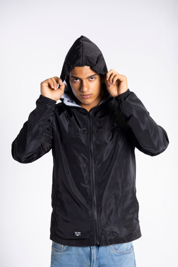 CORTAVIENTOS DOBLE FAZ CON CAPOTA BLACK