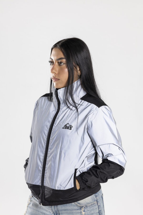 _27A2163 MINIMAL REFLECT MUJER NEGRA